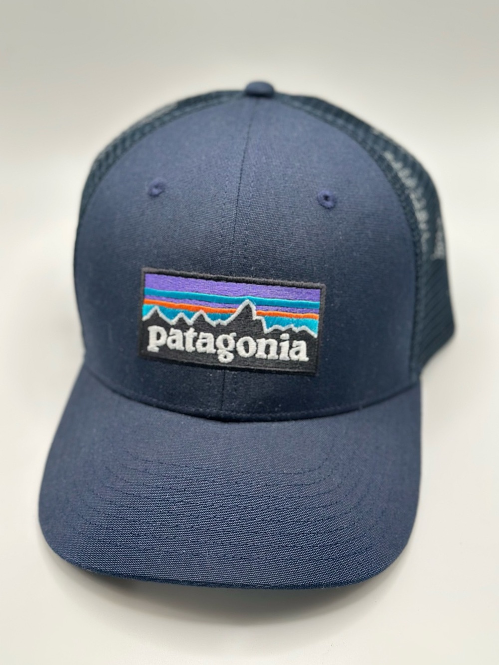 Patagonia Mens P-6 Logo Trucker Hat - New With Tag Navy Adjustable